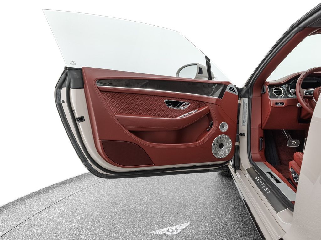 Bentley Continental GTC 2023