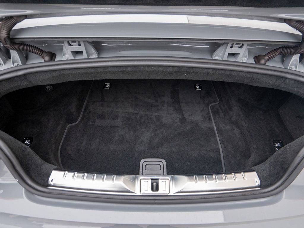 Bentley Continental GTC 2024