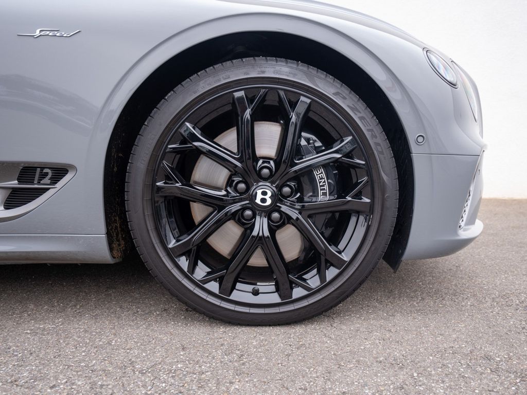 Bentley Continental GTC 2024