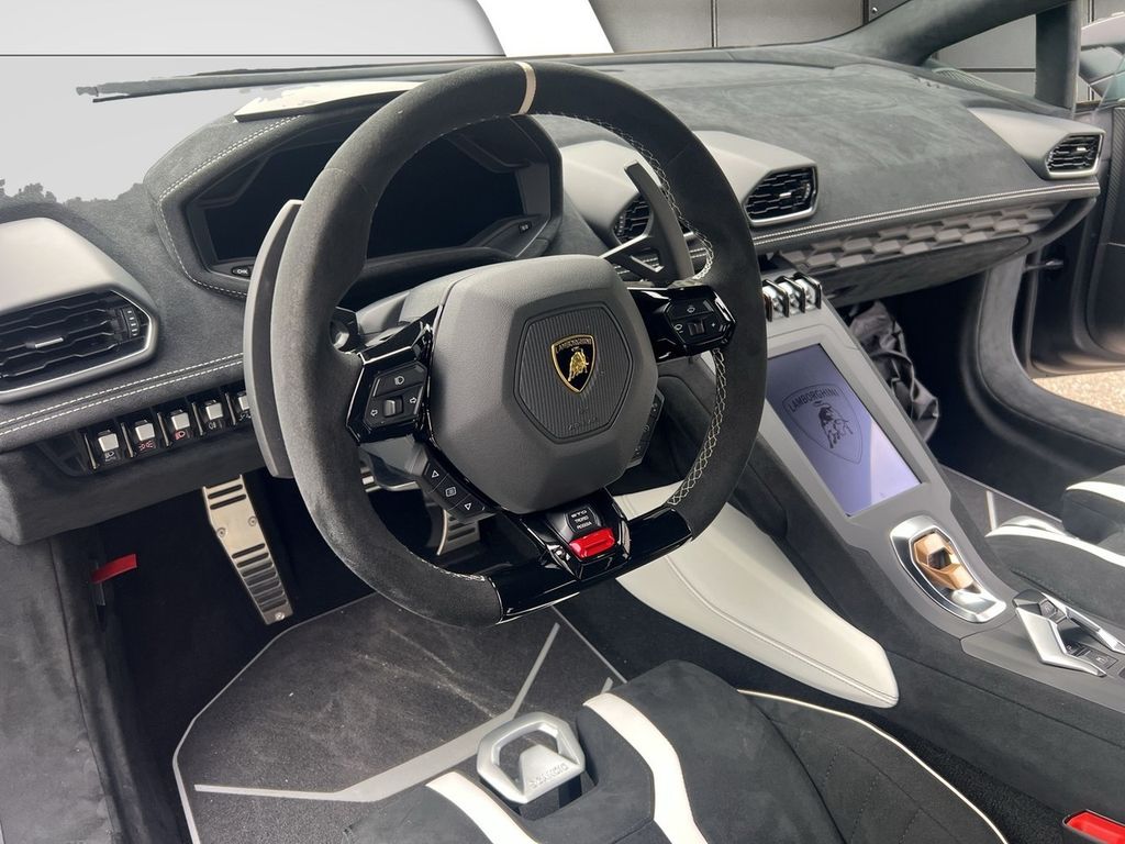 Lamborghini Huracán 2024