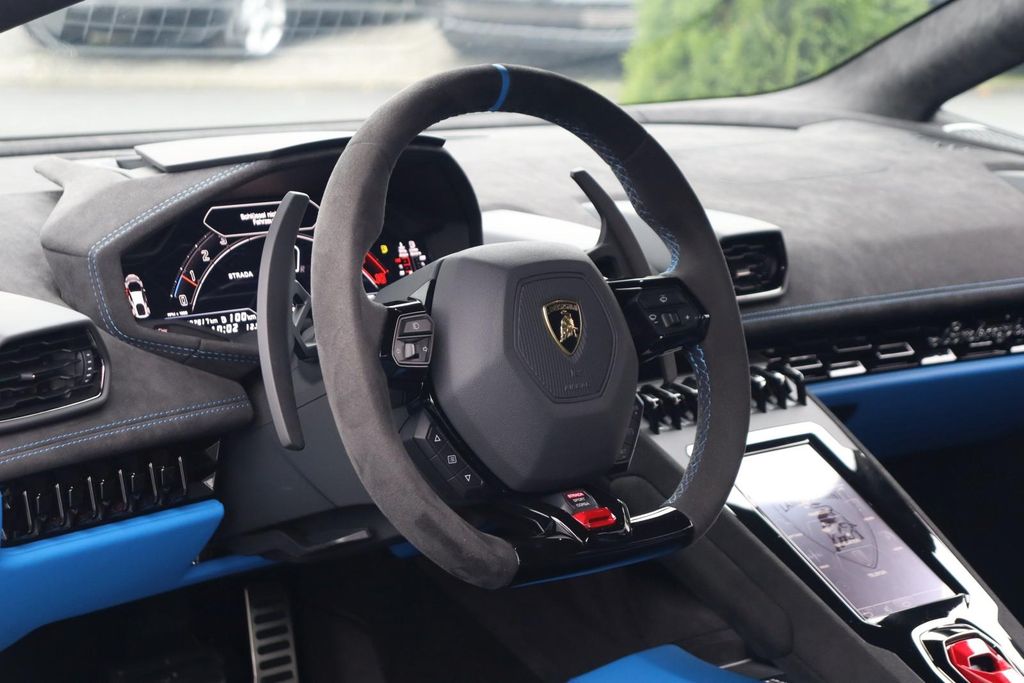 Lamborghini Huracán 2024