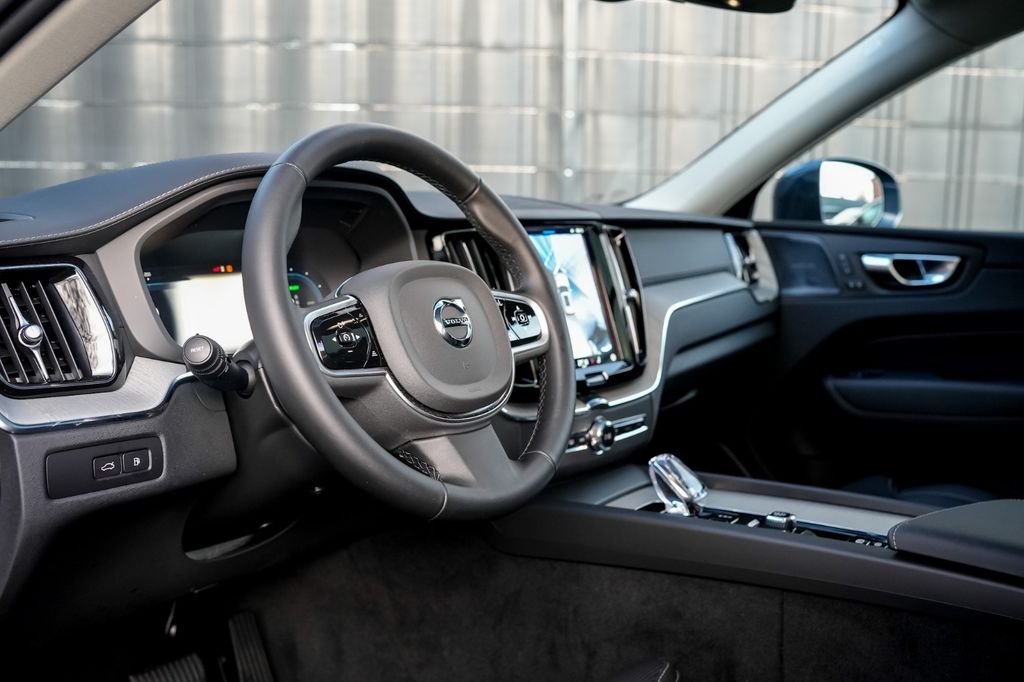 Volvo XC60 2025