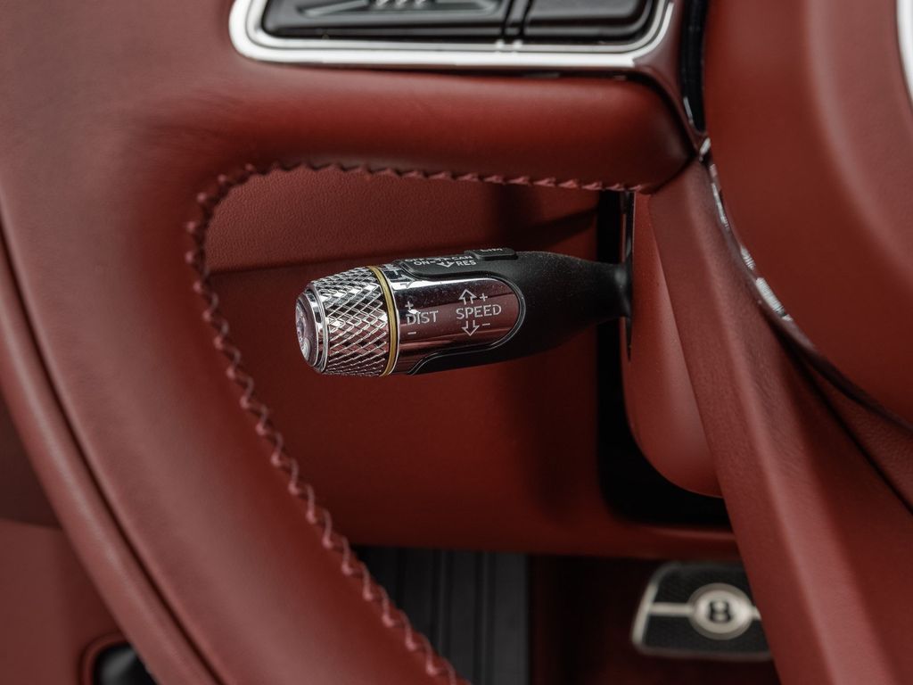 Bentley Continental GTC 2023