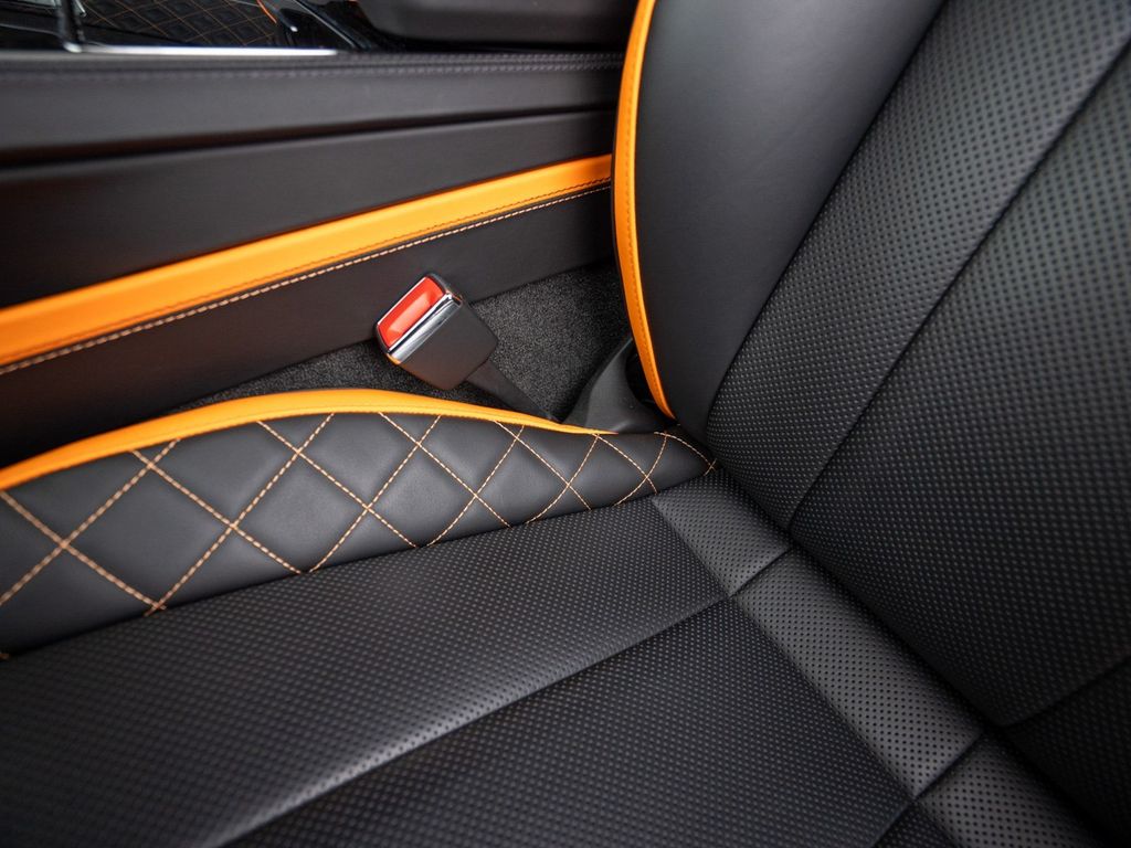 Bentley Continental GTC 2024