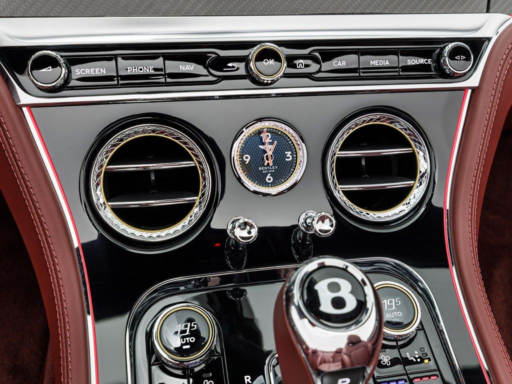 Bentley Continental GTC 2023