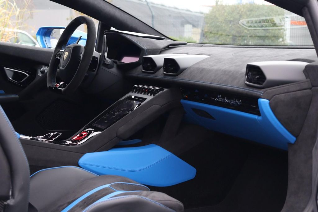 Lamborghini Huracán 2024