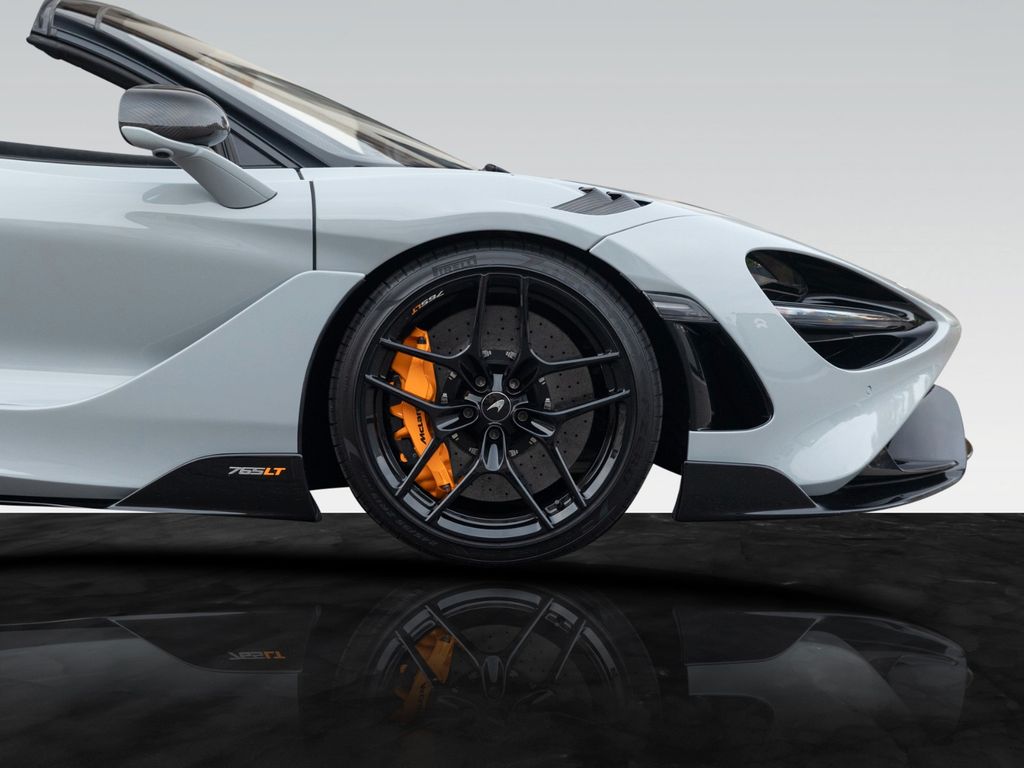 McLaren 765LT 2023