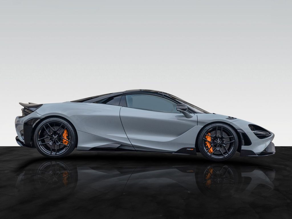McLaren 765LT 2023
