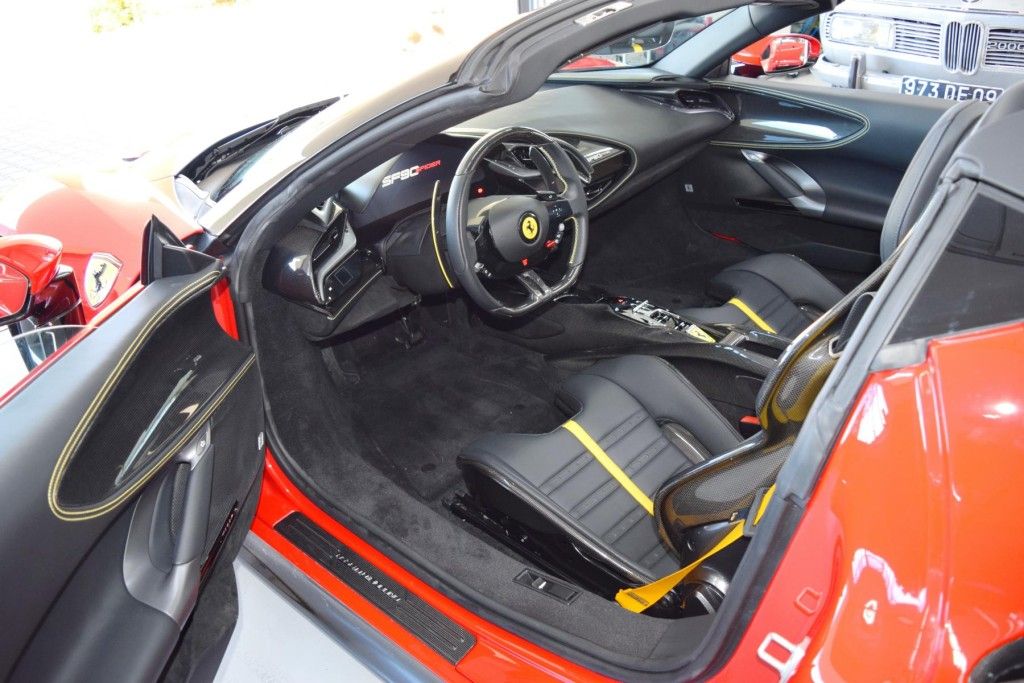 Ferrari SF90 2024