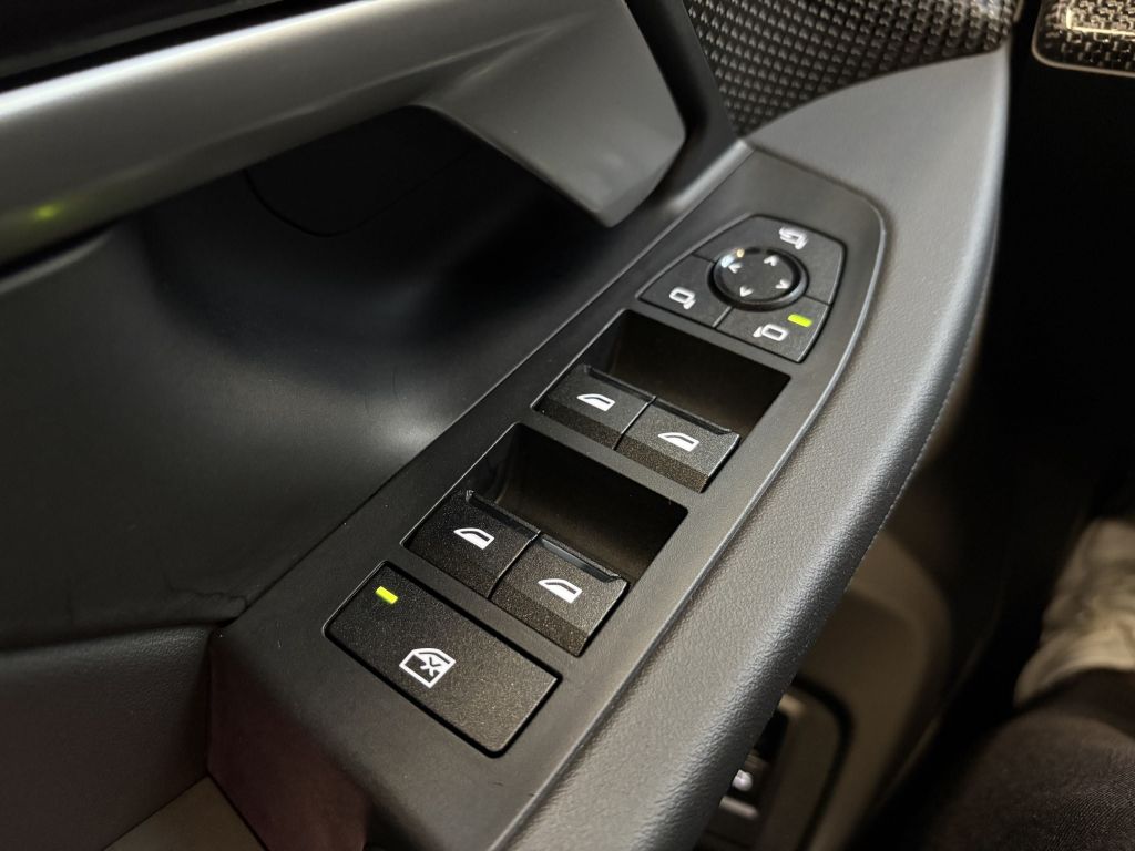 BMW i5 2023