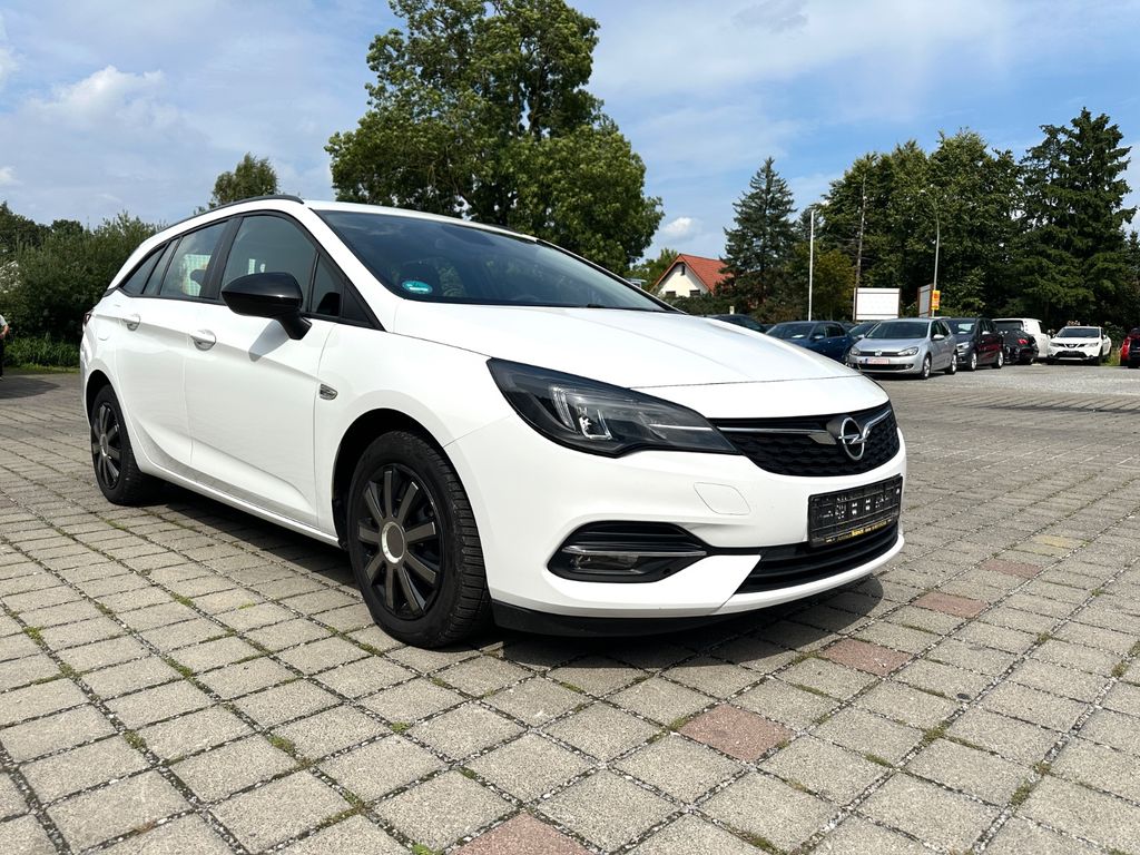 Opel Astra 2021