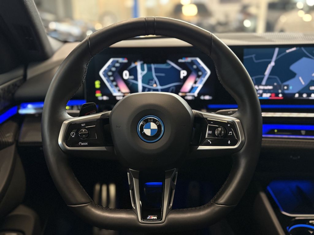 BMW i5 2023