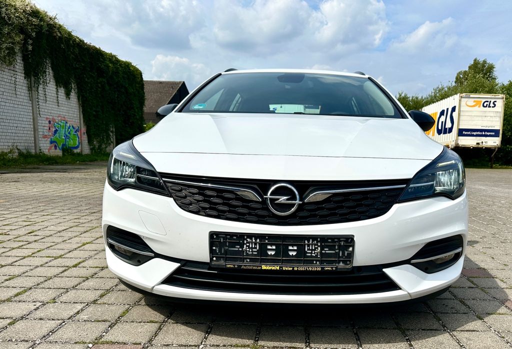 Opel Astra 2021