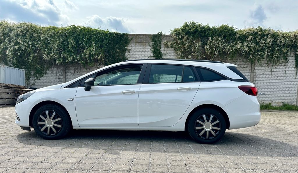 Opel Astra 2021