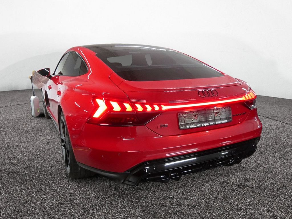 Audi RS e-tron GT 2022