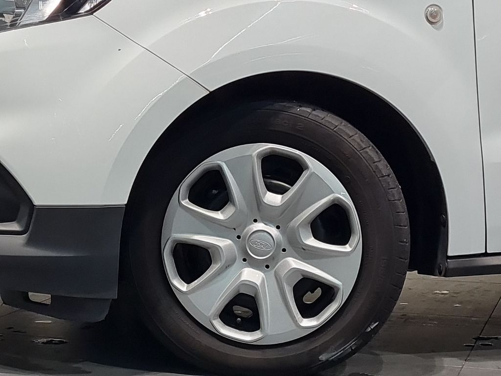 Ford Transit Courier 2021