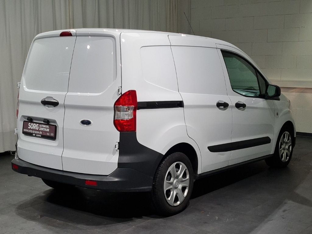 Ford Transit Courier 2021