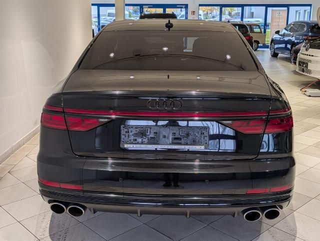 Audi S8 2021