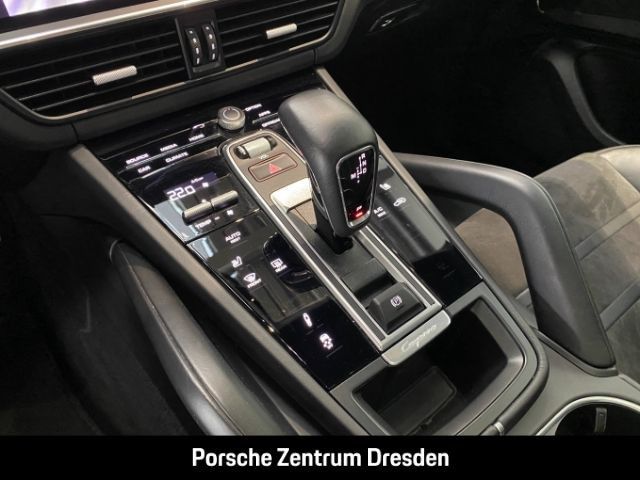 Porsche Cayenne 2022