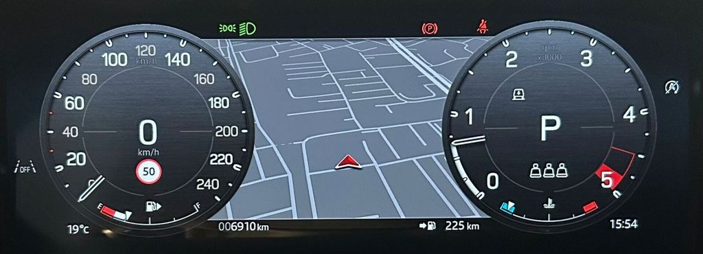 Land Rover Defender 2024