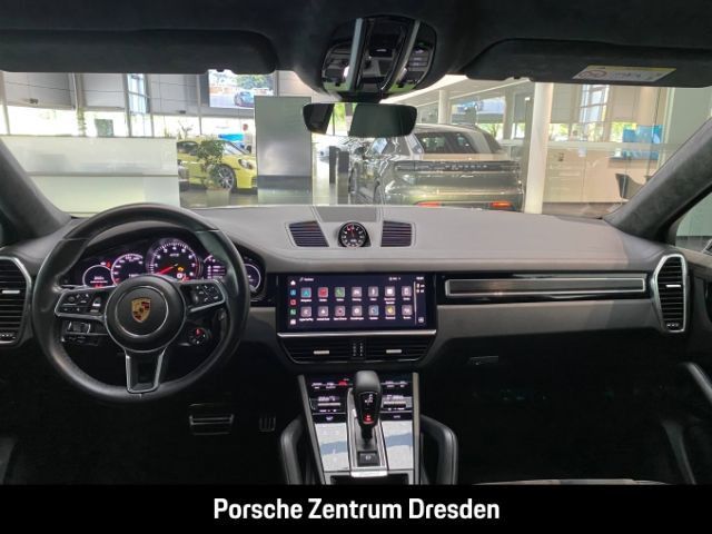 Porsche Cayenne 2022