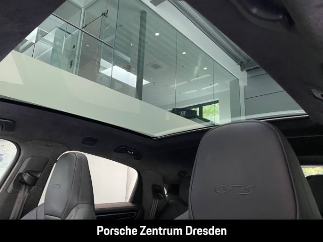 Porsche Cayenne 2022