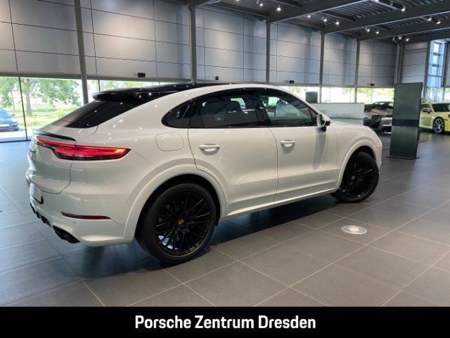 Porsche Cayenne 2022