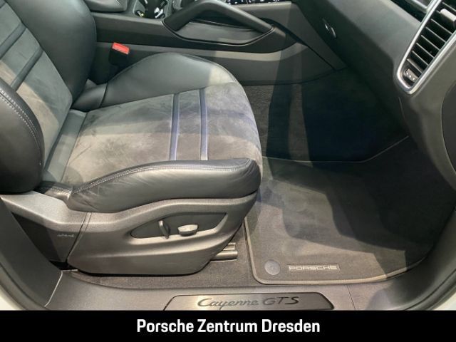 Porsche Cayenne 2022