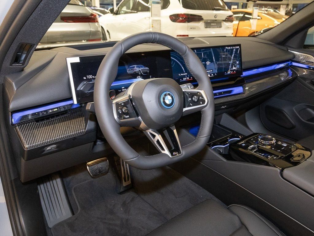 BMW i5