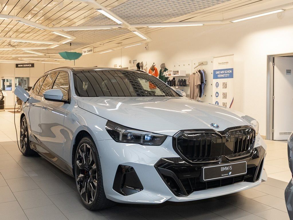 BMW i5