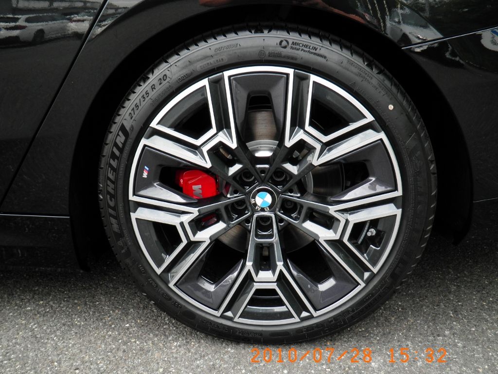 BMW i5 2025