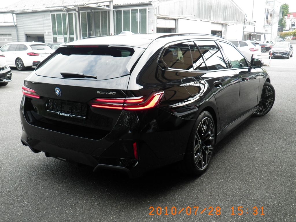 BMW i5 2025