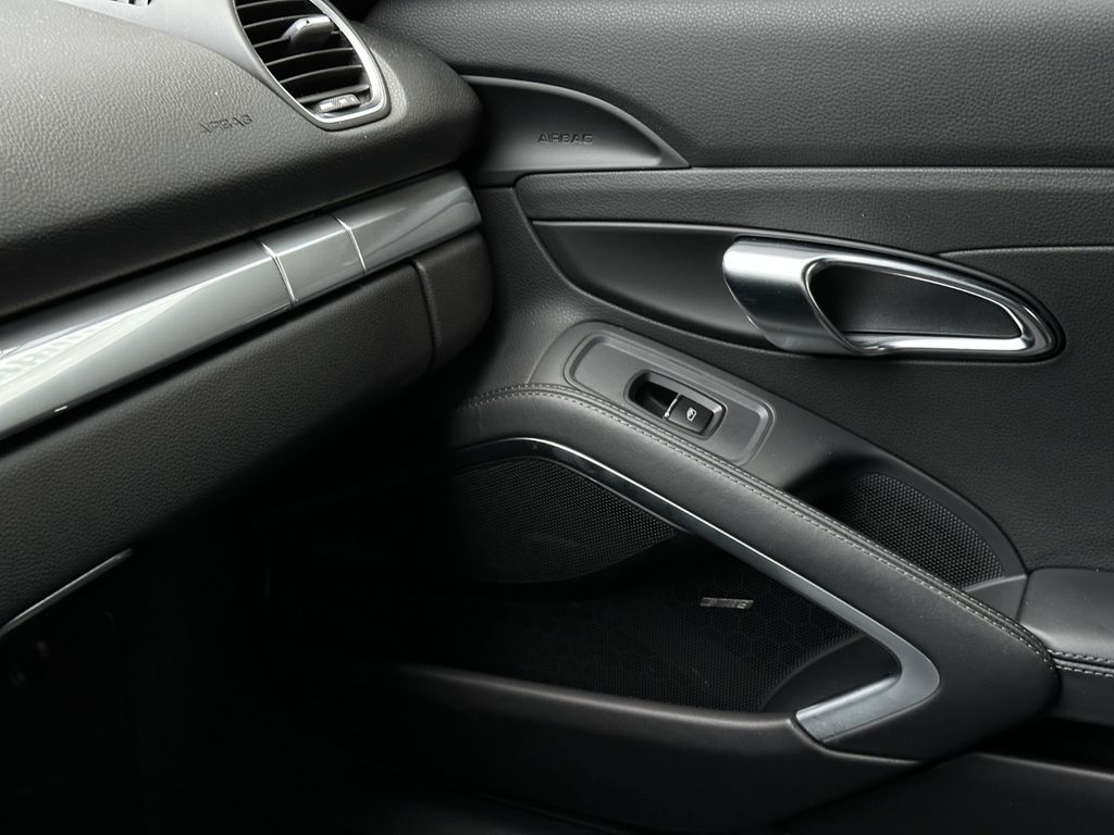 Porsche Boxster 2024