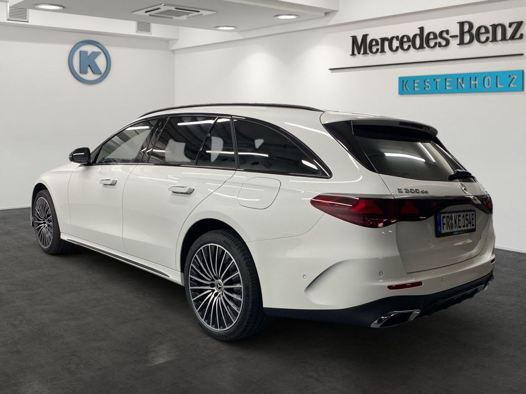 Mercedes-Benz E 300 2025