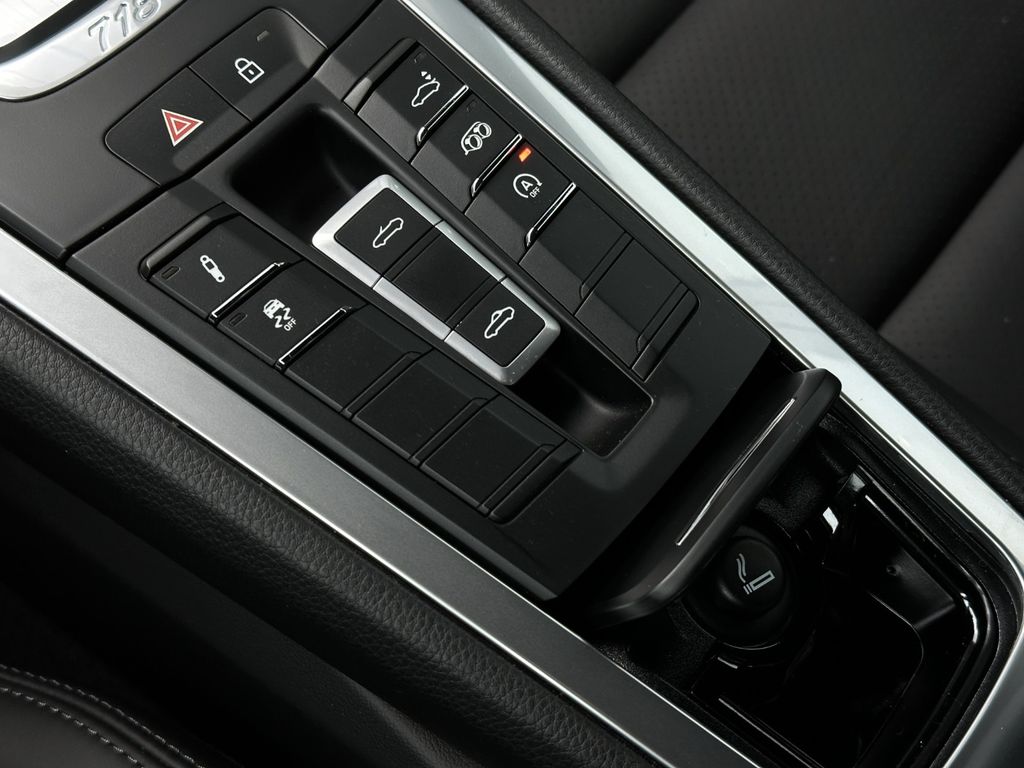 Porsche Boxster 2024