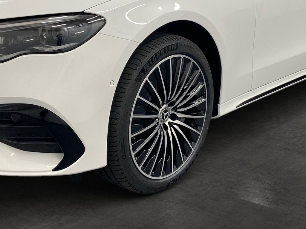 Mercedes-Benz E 300 2025