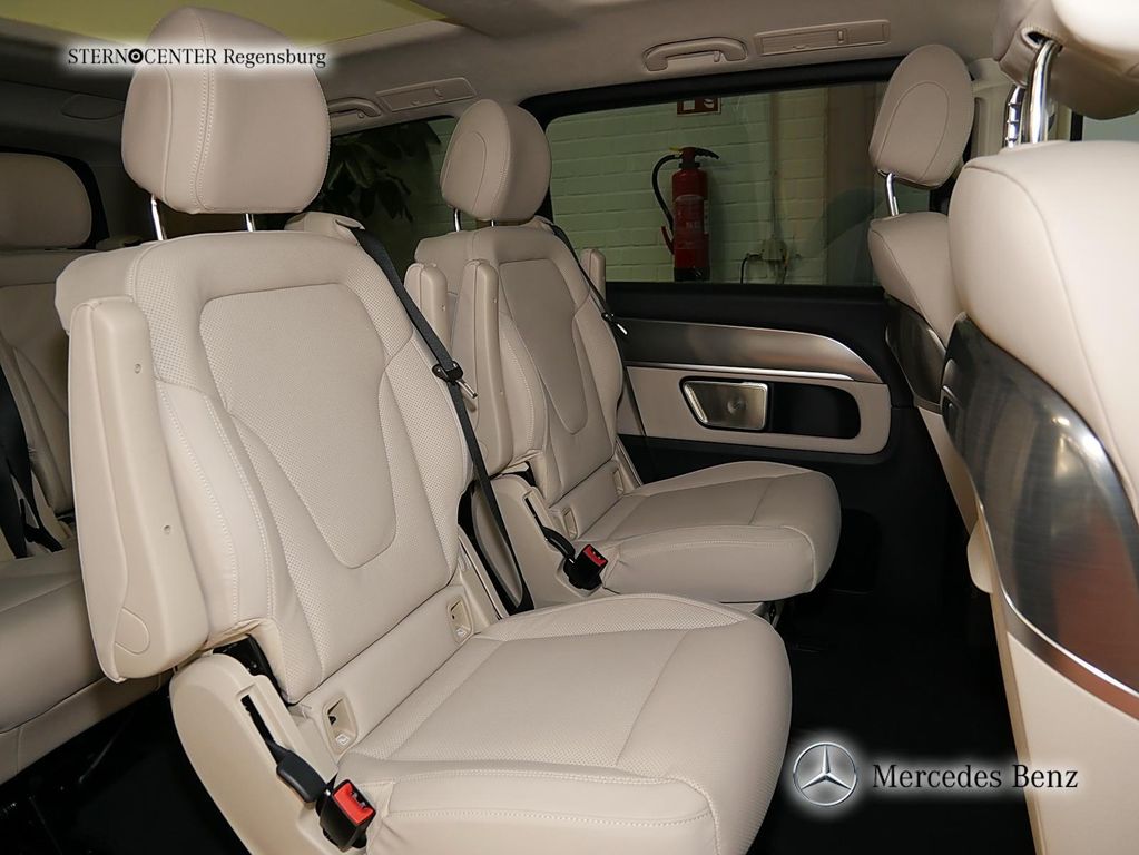 Mercedes-Benz 2025
