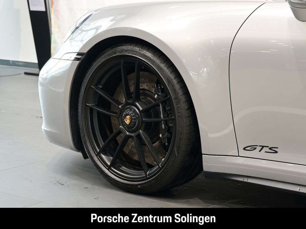 Porsche 992 2024