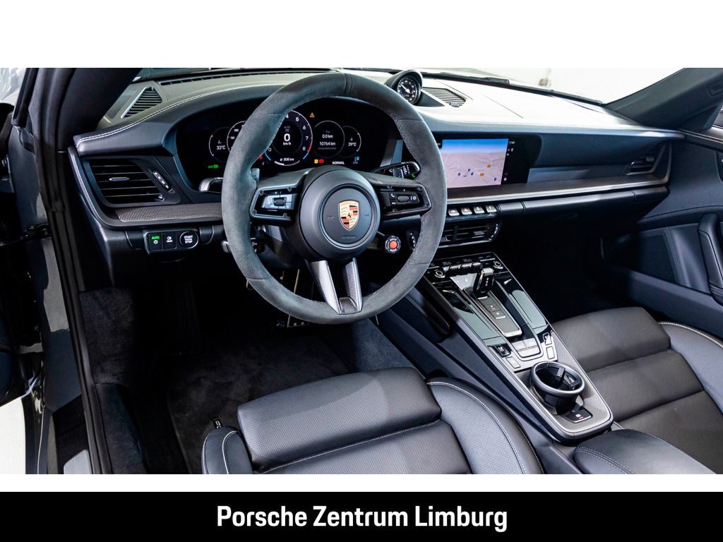 Porsche 992 2024
