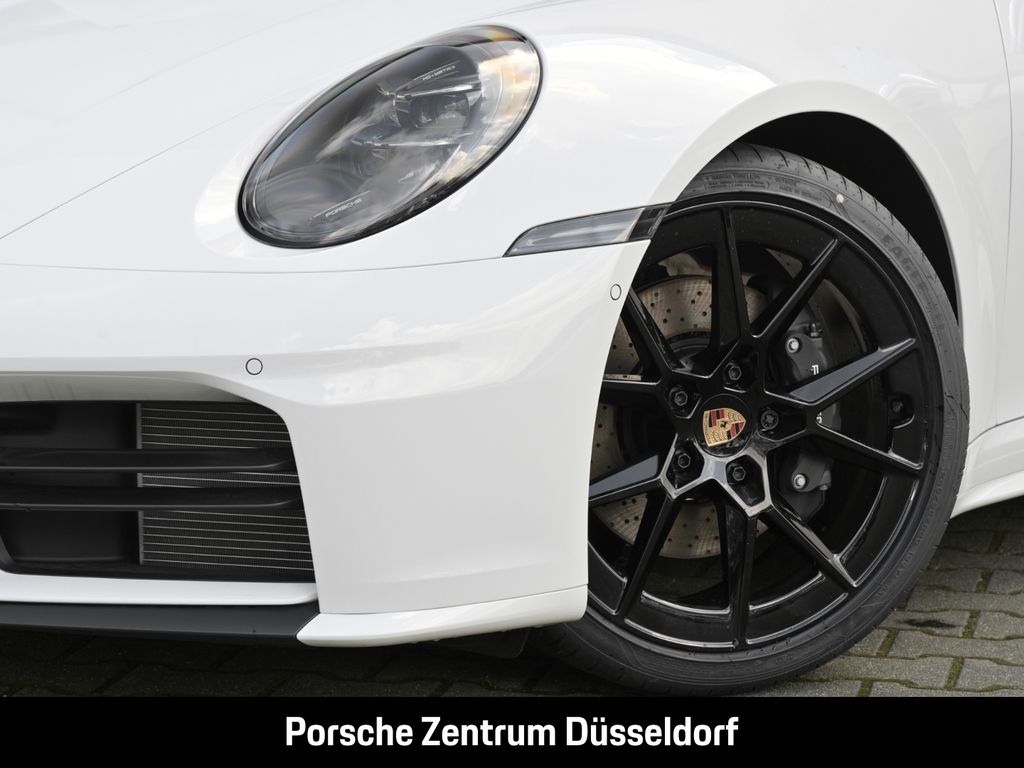 Porsche 992 2025