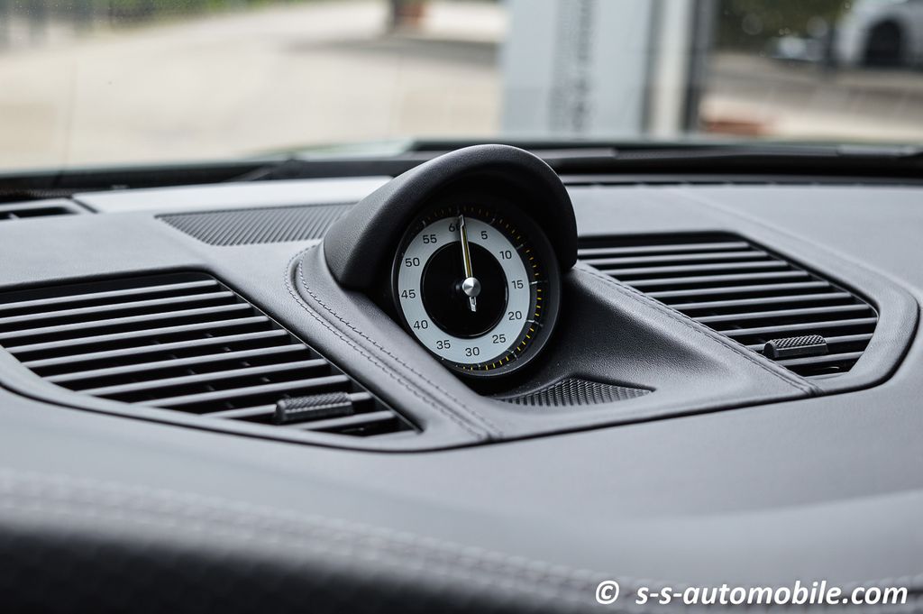 Porsche 992 2022