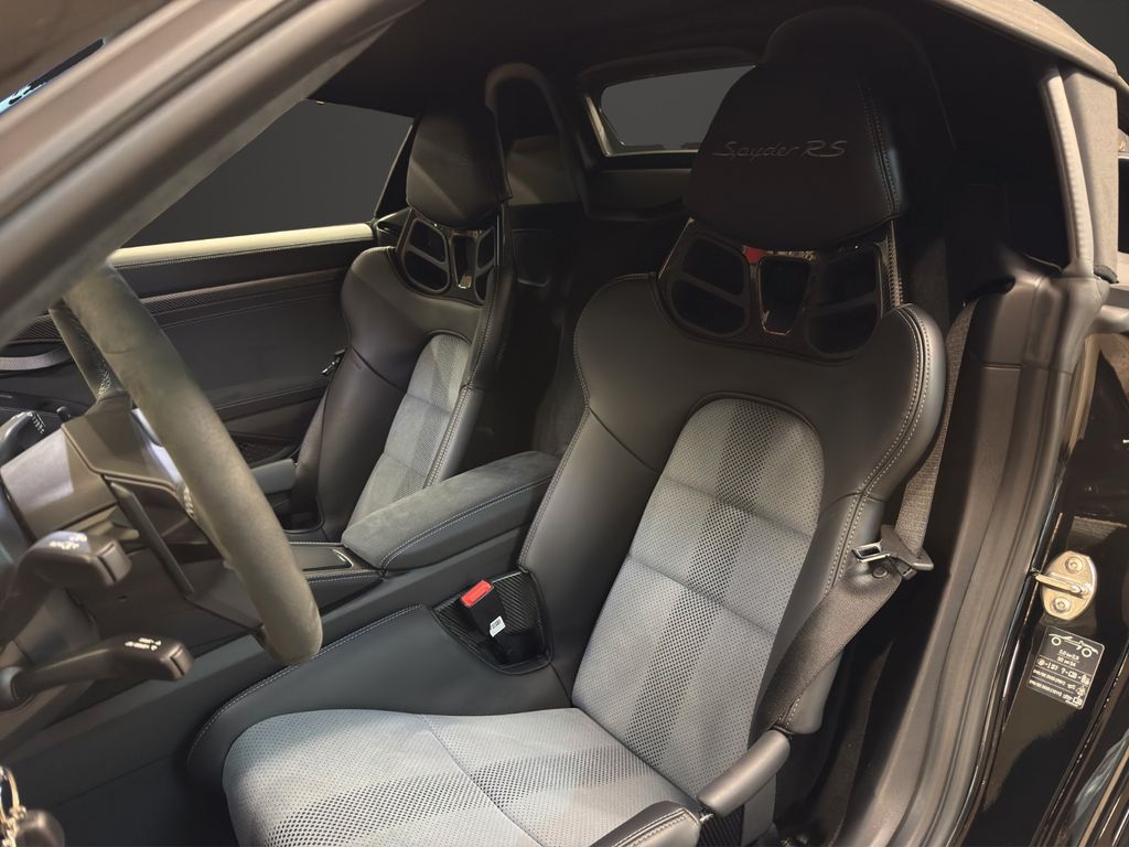 Porsche Boxster 2025