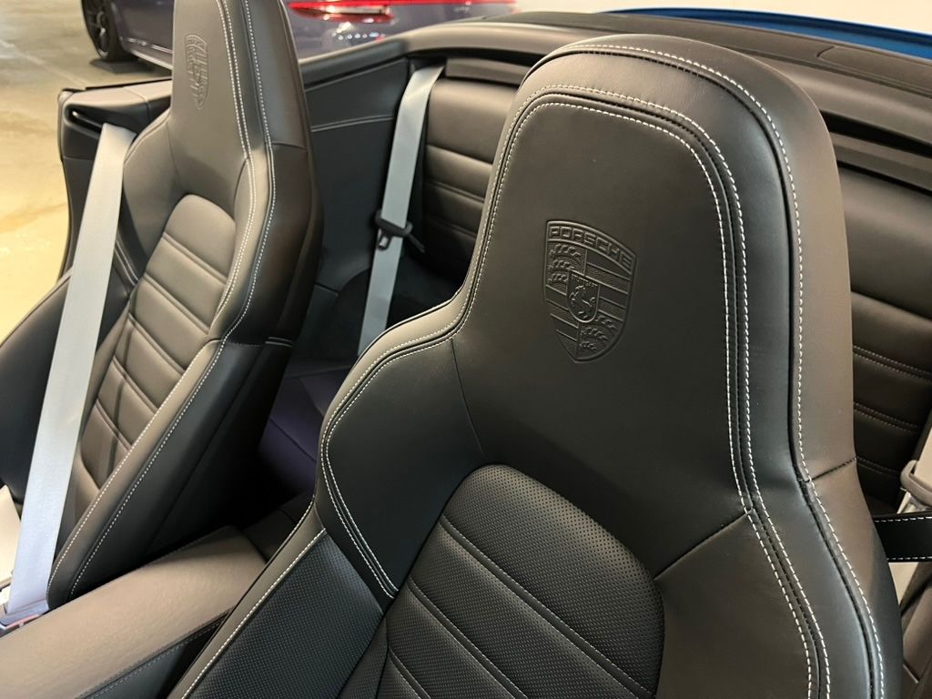Porsche 992 2023