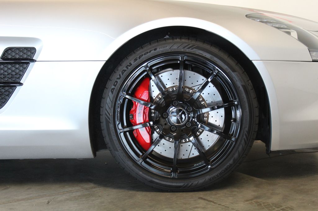 Mercedes-Benz SLS AMG 2013