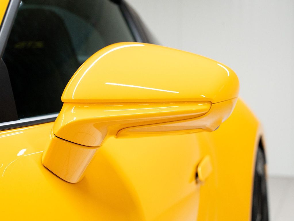 Porsche 992 2025