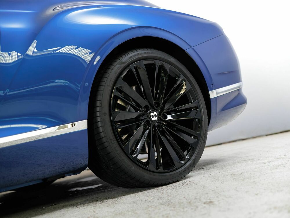 Bentley Continental 2023