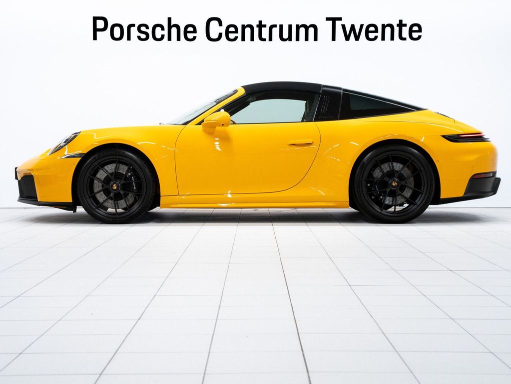 Porsche 992 2025