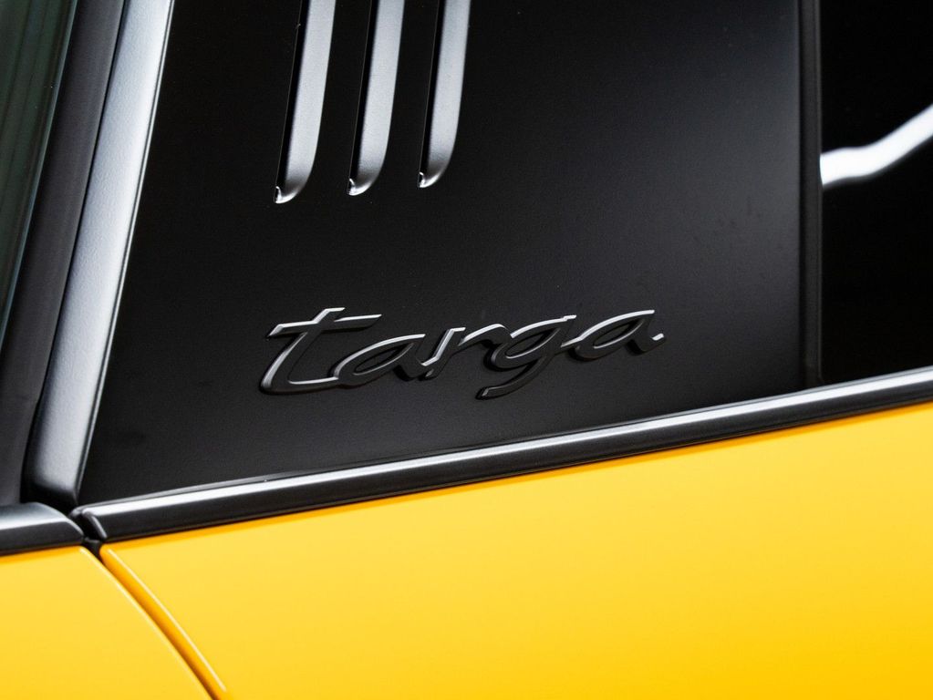 Porsche 992 2025
