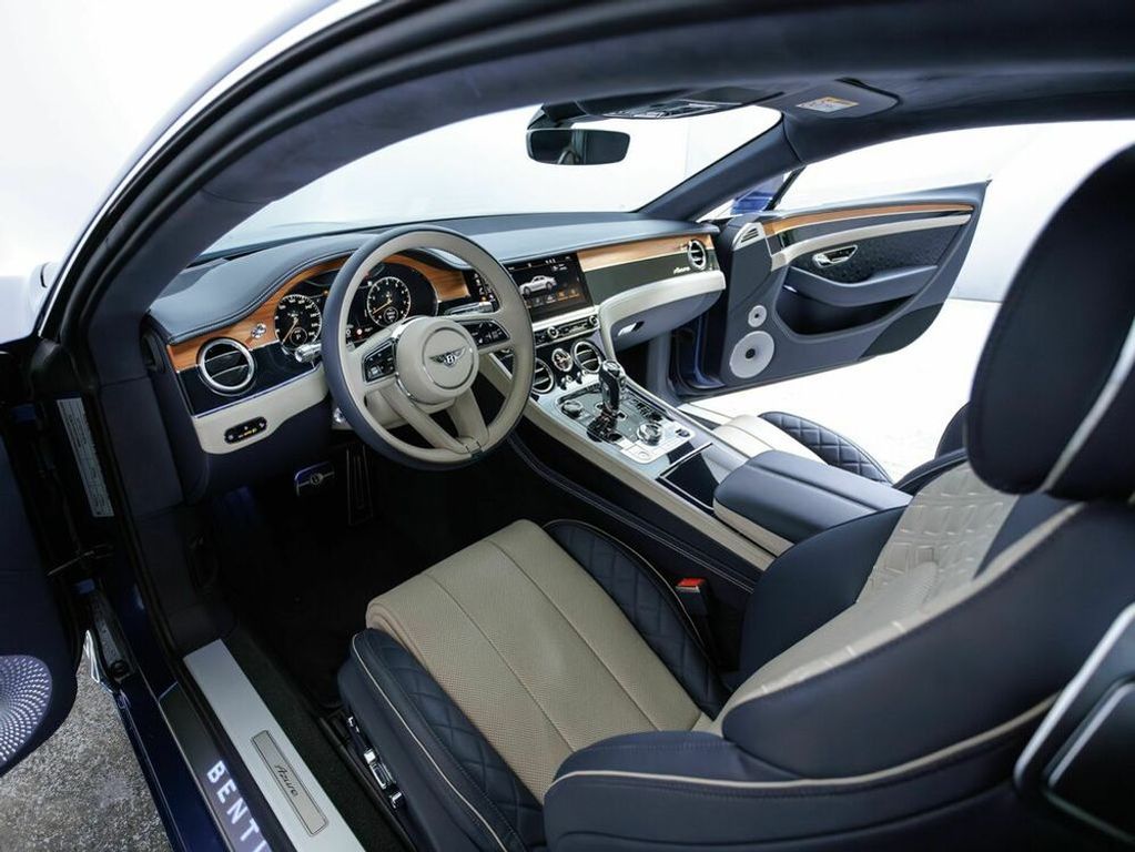 Bentley Continental 2023