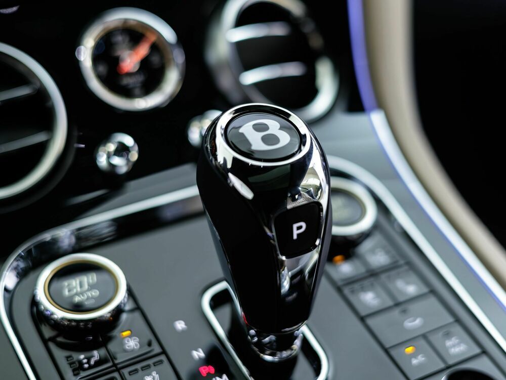 Bentley Continental 2023